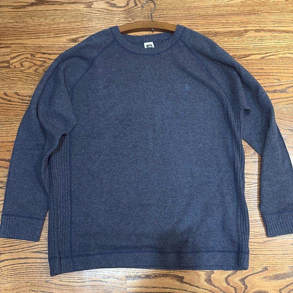The Northface men’s xl crewneck sweater blue